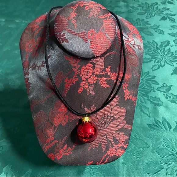 🎄 New Christmas Bulb Earrings & Necklace Set - Picture 4 of 7